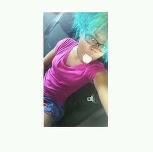 Meet your Posher, Joynell